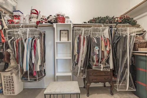 2729 White Rock Dr, Fort Worth TX  76131-2048 exterior