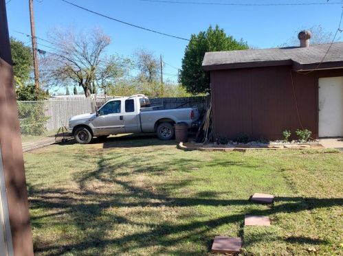 1845 Burning Tree Ln, Carrollton TX 75006-7561 exterior