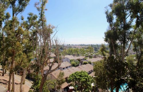 1736 Mountain Terrace Ln, Montebello CA  90640-2064 exterior