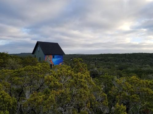 1022 Roy Creek Trl, Mount Sharp, TX 78620-3300