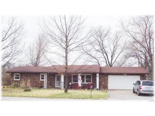 23 Rosewood Dr, Maryville, IL 62062-6408