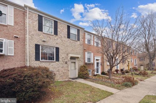 9727 Summer Park Ct, Columbia, MD 21046-1812