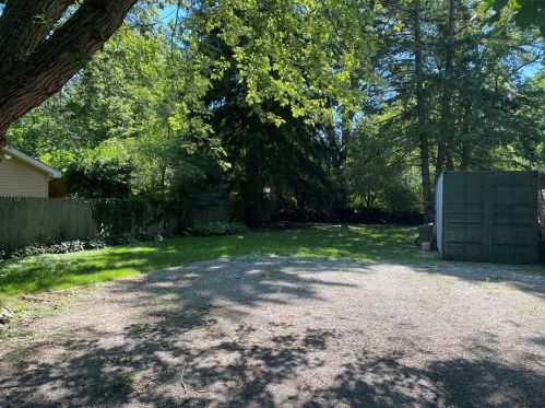 656 Chestnut St, Bannockburn IL  60015-5838 exterior