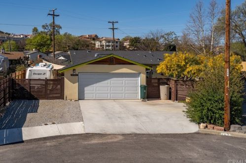 725 Corona Ct, Lake Nacimiento, CA 93446-2712