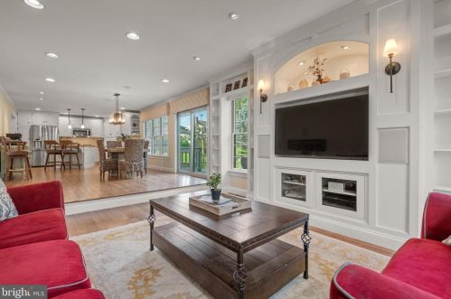 1827 Krystle Dr, Lancaster PA  17602-4149 exterior