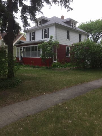 801 4th St, Moorhead, MN 56560-3321