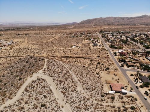 58030 Joshua Dr, Yucca Valley, CA 92284-6197