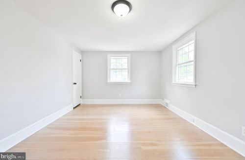 255 Hopkins Rd, Haddonfield NJ 08033-3062 exterior