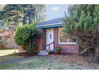 12355 11th Ave, Seattle, WA 98125-4809