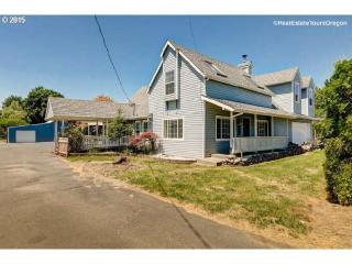 1925 Cleveland Ave, Damascus OR  exterior