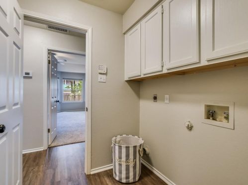 4404 Columbine Dr, Austin TX 78727-2608 exterior