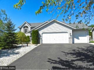 2513 Adele St, Saint Paul, MN 55109-1971