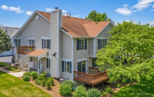 355 Sandhurst Ln, South Elgin, IL 60177-2919