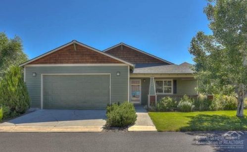524 Apache Cir, Eagle Crest, OR 97756-8985