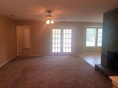 225 La Laja Dr, Angleton TX  77515-3808 exterior