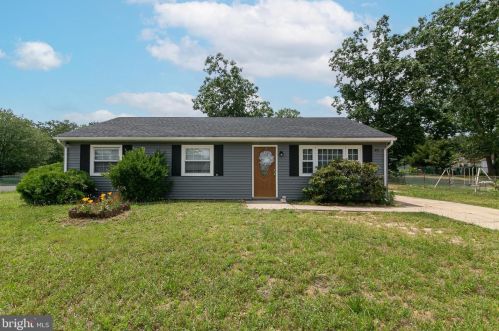 601 Arlene Dr, Browns Mills, NJ 08015-3708