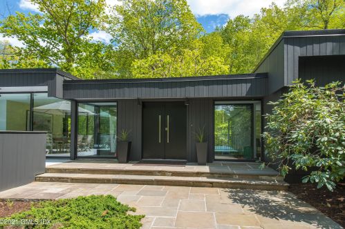 51 Pine Ridge Rd, Greenwich, CT 06830-4013