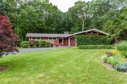 5 Ridgewood Dr, Torrington, CT 06791-1311