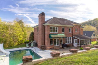 556 Falls Cir, Sylva, NC 28779-3100