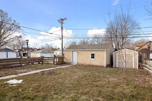 1349 6 St, Saint Paul MN  55106-4801 exterior