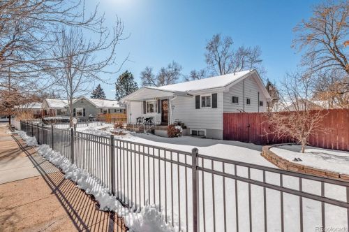 3279 Pearl St, Englewood CO 80113-2713 exterior