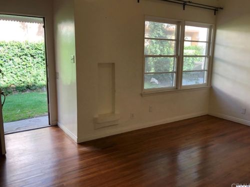 1523 Rock Gln Ave, Glendale CA  91205-4372 exterior