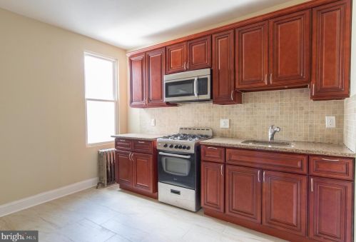 1649 Hunting Park Ave, Philadelphia PA 19140-2826 exterior