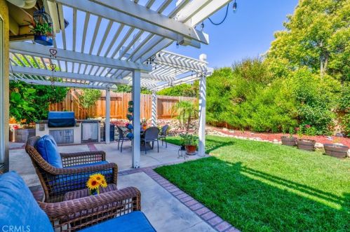 2128 Sunrise Cir, Upland CA 91784-7334 exterior