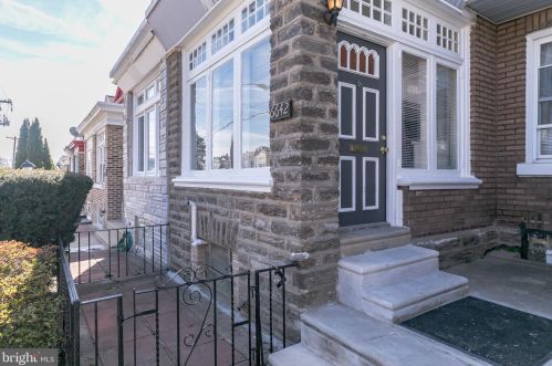 6642 17th St, Philadelphia, PA 19126-2733