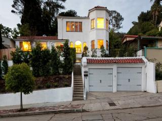 6631 Cahuenga Ter, Los Angeles CA  90068-2746 exterior