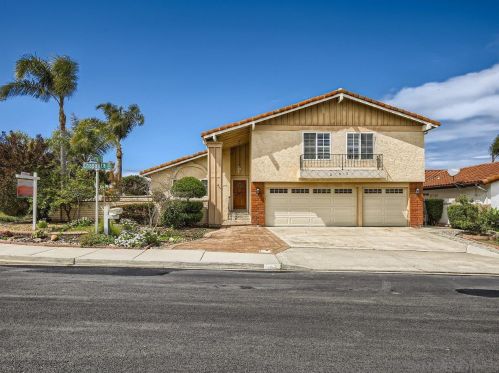 292 Chapalita Dr, Encinitas, CA 92024-4826