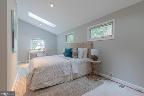 303 Melbourne Ave, Silver Spring MD 20901-2818 exterior