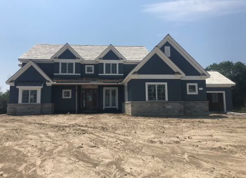 306 Briarwood Ln, Half Day, IL 60069