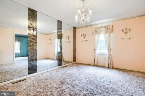 1542 Jefferson Ct, Lancaster PA  17602-1244 exterior