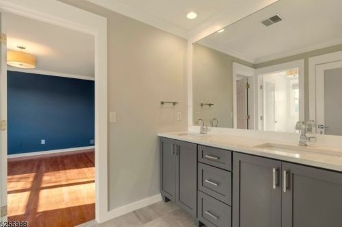 12 Quail Run, Dover NJ  07869-2827 exterior