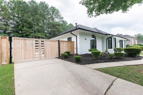 4985 Cascade Overlook, Atlanta GA  30331-7369 exterior
