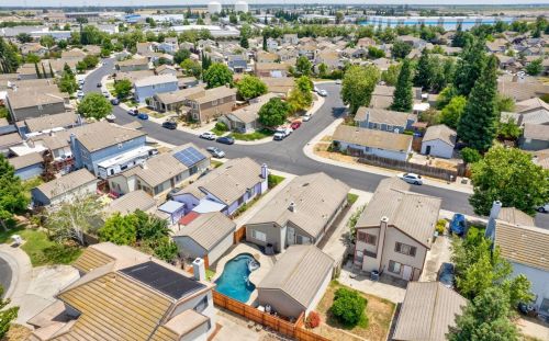 9013 Westpark Dr, Elk Grove CA  95624-1329 exterior