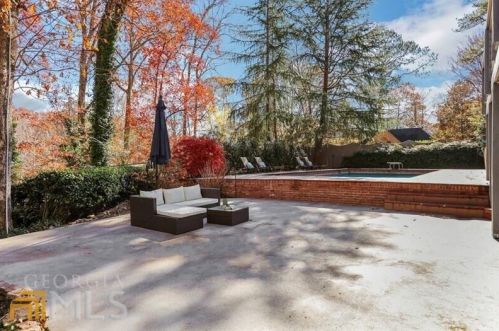 4175 Harrogate Dr, Atlanta GA  30327-3624 exterior