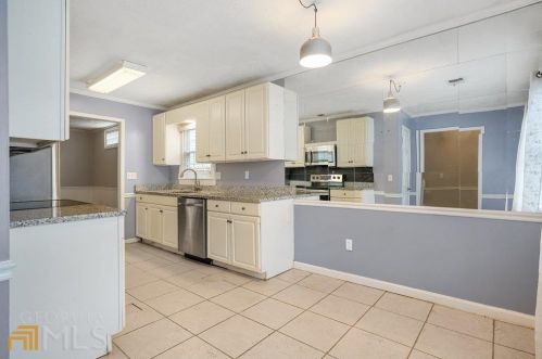 2937 Governors Ct, Marietta, GA 30066-5273