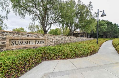 37 Blue Smt, Irvine CA  92603-0168 exterior