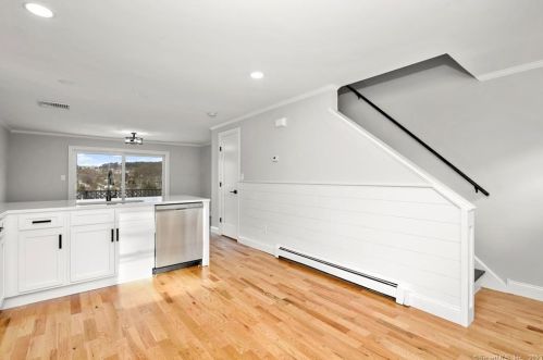 879 Howe Ave, Huntington CT  06484-2319 exterior