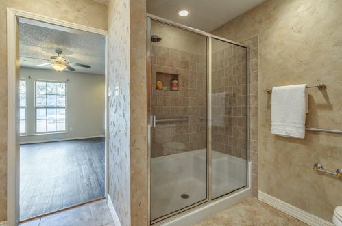 305 Trl Vw Ln, Garland TX  75043-5631 exterior