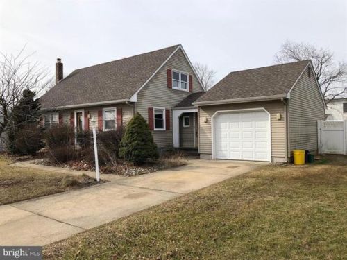 22 Mario Dr, Trenton, NJ 08690-1634