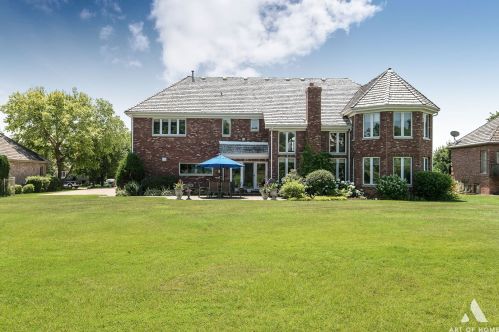 4 Loblolly Ct, Lemont IL  60439-7744 exterior