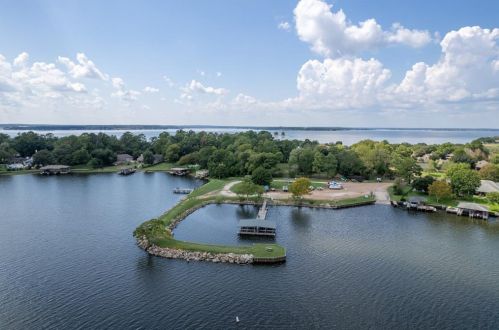 9796 Shr Dr, Conroe TX  77318-6652 exterior