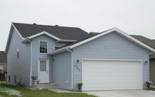 4751 Spencer Ln, Fargo, ND 58104-7099