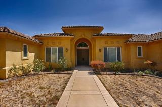 11818 Darlene Ln, Moorpark, CA 93021-1019