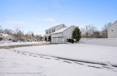 20 Clover Hill Dr, Jackson Twp, NJ 08527-1650