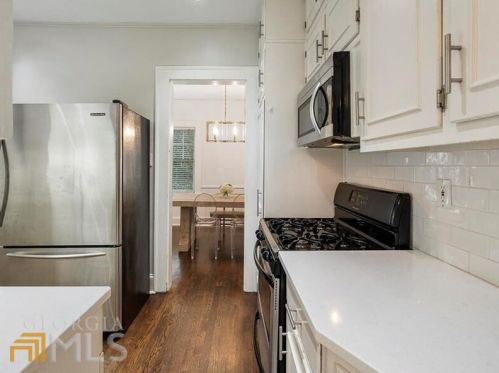 2859 Elliott Cir, Atlanta GA  30305-2726 exterior
