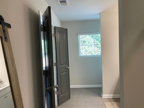 3185 Meadowstone Ln, Atlanta GA  30331-2939 exterior